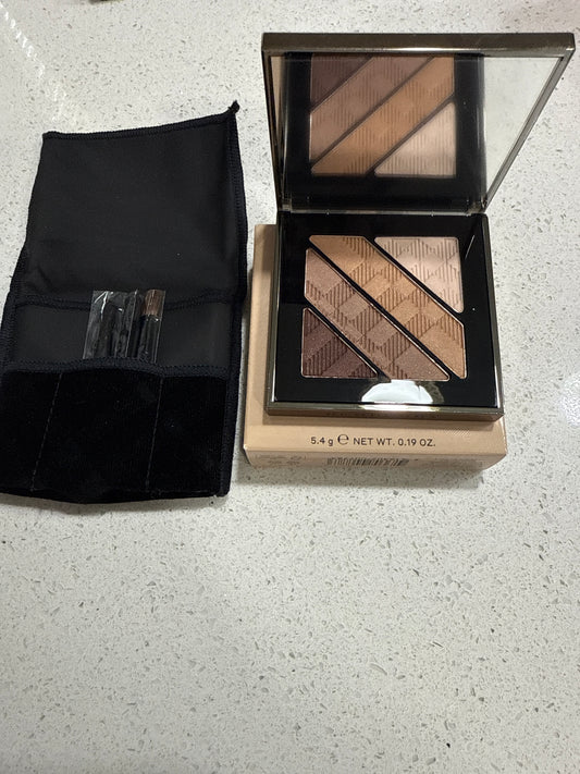 Burberry eyeshadow color mocha