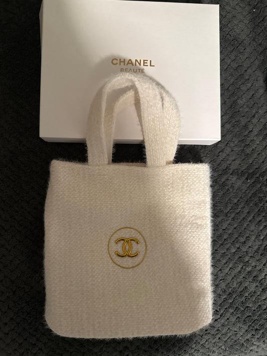 Chanel beaute bad gift with purchase