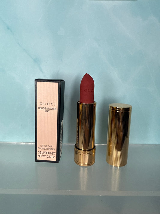 Gucci lipstick 217 VALERIA ROSE, ROUGE À LÈVRES MAT lipstick